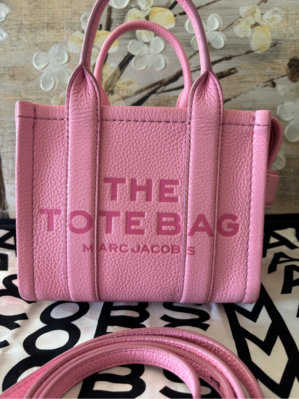 Marc Jacobs Pink Leather MINI The Tote Bag with Detachable Strap - Picture 3 of 12